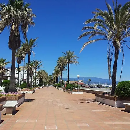 Marina Del Castillo 2076